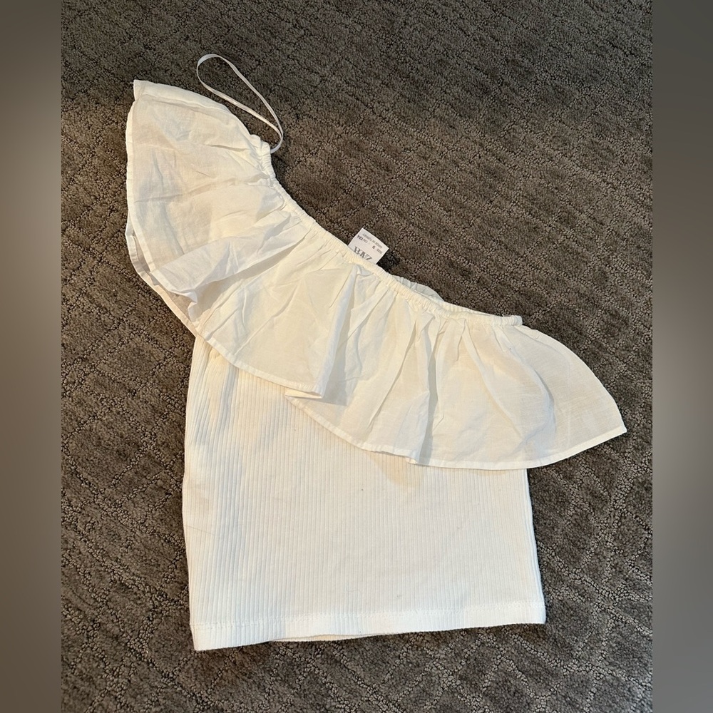 Like New Zara One Shoulder Ruffle Crop Top